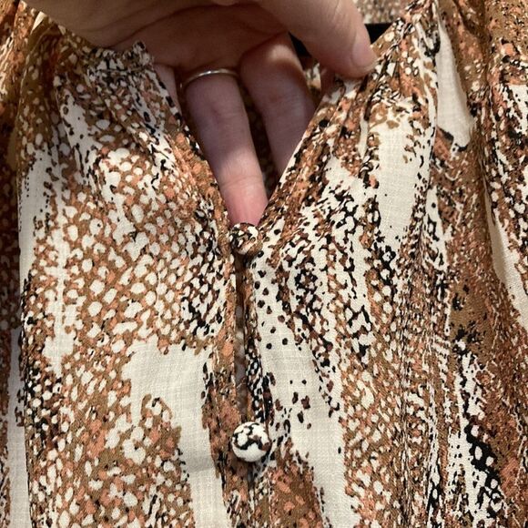 Nine West Snakeskin Button Down Shirt Size XXL - Picture 3 of 6